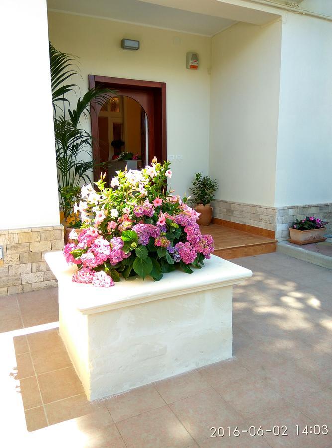 Le Camelie Bed & Breakfast Marina di Ginosa Exterior foto