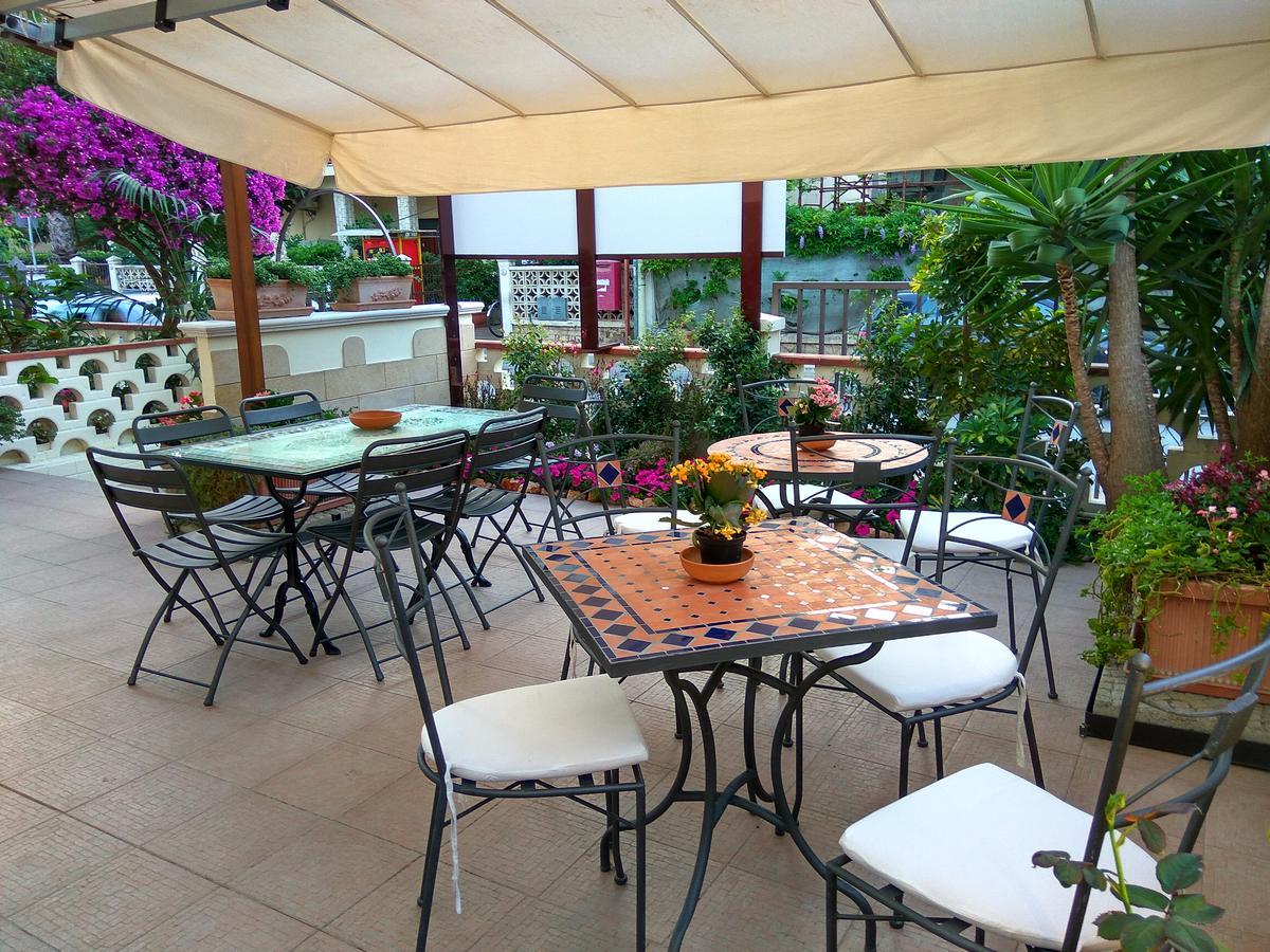Le Camelie Bed & Breakfast Marina di Ginosa Exterior foto