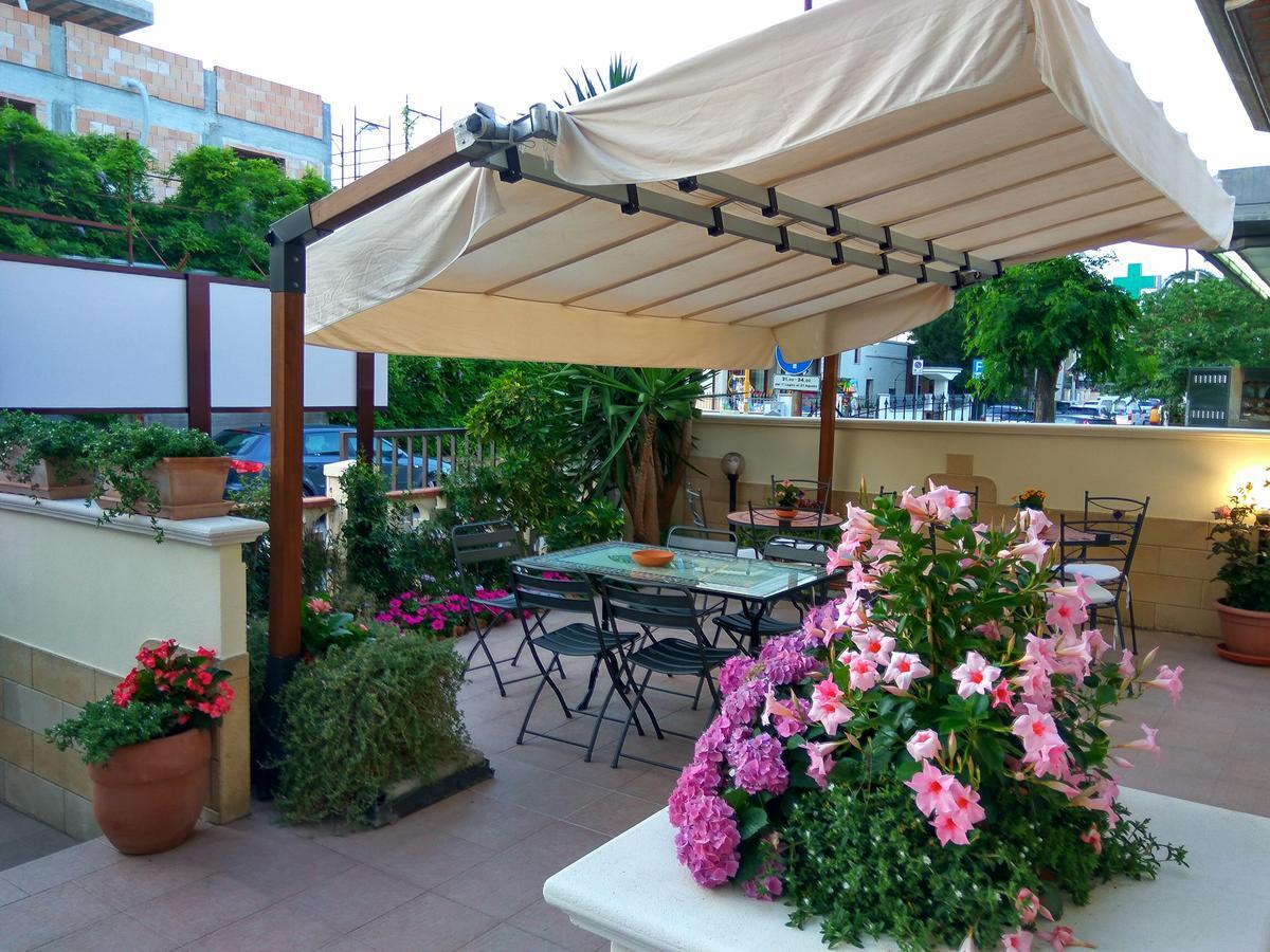 Le Camelie Bed & Breakfast Marina di Ginosa Exterior foto