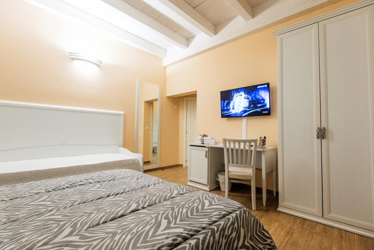 Le Camelie Bed & Breakfast Marina di Ginosa Exterior foto