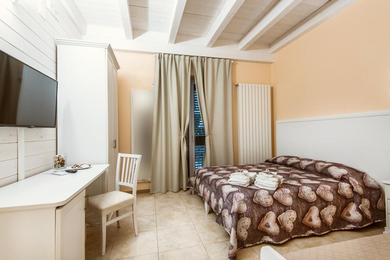 Le Camelie Bed & Breakfast Marina di Ginosa Exterior foto